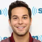 Skylar Astin