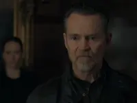 تحت پوشش-Under Wraps3