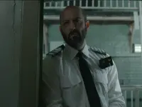 لوتر: سقوط خورشید-Luther: The Fallen Sun2