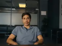 Justin Long-بربر