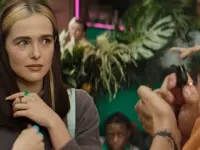 خوب نیستم-Zoey Deutch